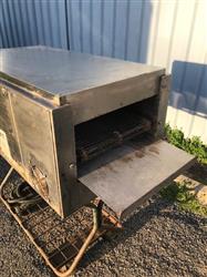 Image HOLMAN Electric Conveyor Oven - 7 from Bid-on-Equipment.com