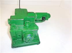 Image JOHN DEERE SJ14082 Elec-Hyd Hitch Rockshaft Valve - 5025 Series - 1 from Bid-on-Equipment.com