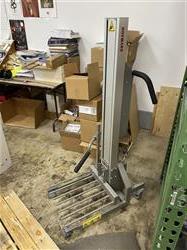 Image HOVMAND Paper Lift - 1 from Bid-on-Equipment.com
