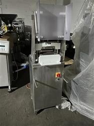 Image JACCARD TSHY Semi-Automatic Meat Tenderizer - 6 from Bid-on-Equipment.com