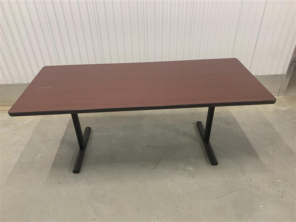 Item STEELCASE Vecta Office Training Tables from Bid-on-Equipment.com
