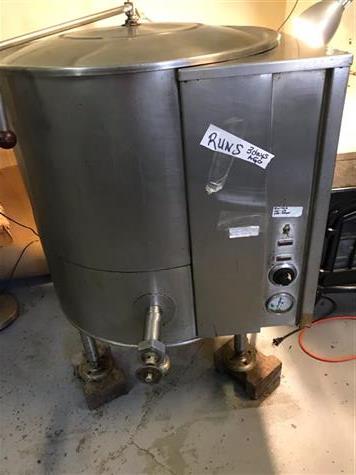 400226 - 40 Gallon CLEVELAND Self Contained Kettle - Main Image from Bid-on-Equipment.com