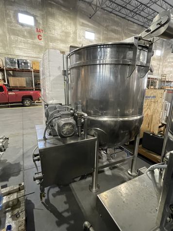 418817 - 300 Gallon CLEVELAND RANGE LTD. Kettle - Stainless Steel - Main Image from Bid-on-Equipment.com