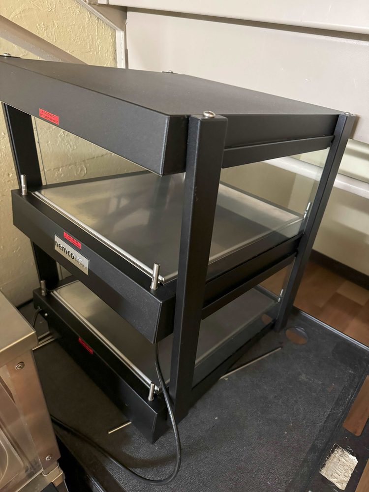 Item 18in NEMCO 400-114-BLK Grill Slide Slant Front Merchandiser from Bid-on-Equipment.com