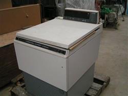 Image IEC Laboratoy Centrifuge Model B-22M - 1 from Bid-on-Equipment.com